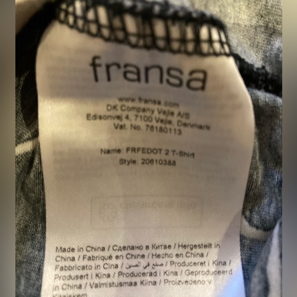 Size M black and white print shirt - Picture 3 of 4